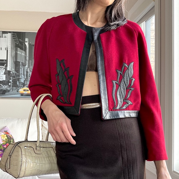 Vintage Open front burgundy wool cropped jacket with applique - Picture 3 of 14